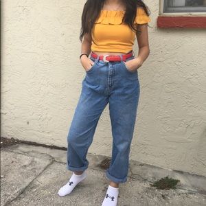 Oversized mom jeans